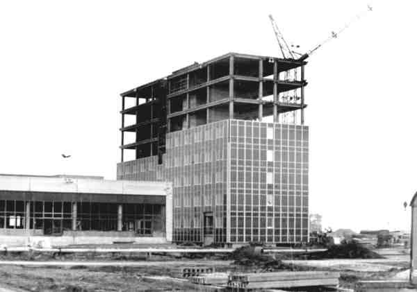1977 wurde das Hochhaus am heutigen Firmenstandort Industrieweg 2a in Nordhausen gebaut.