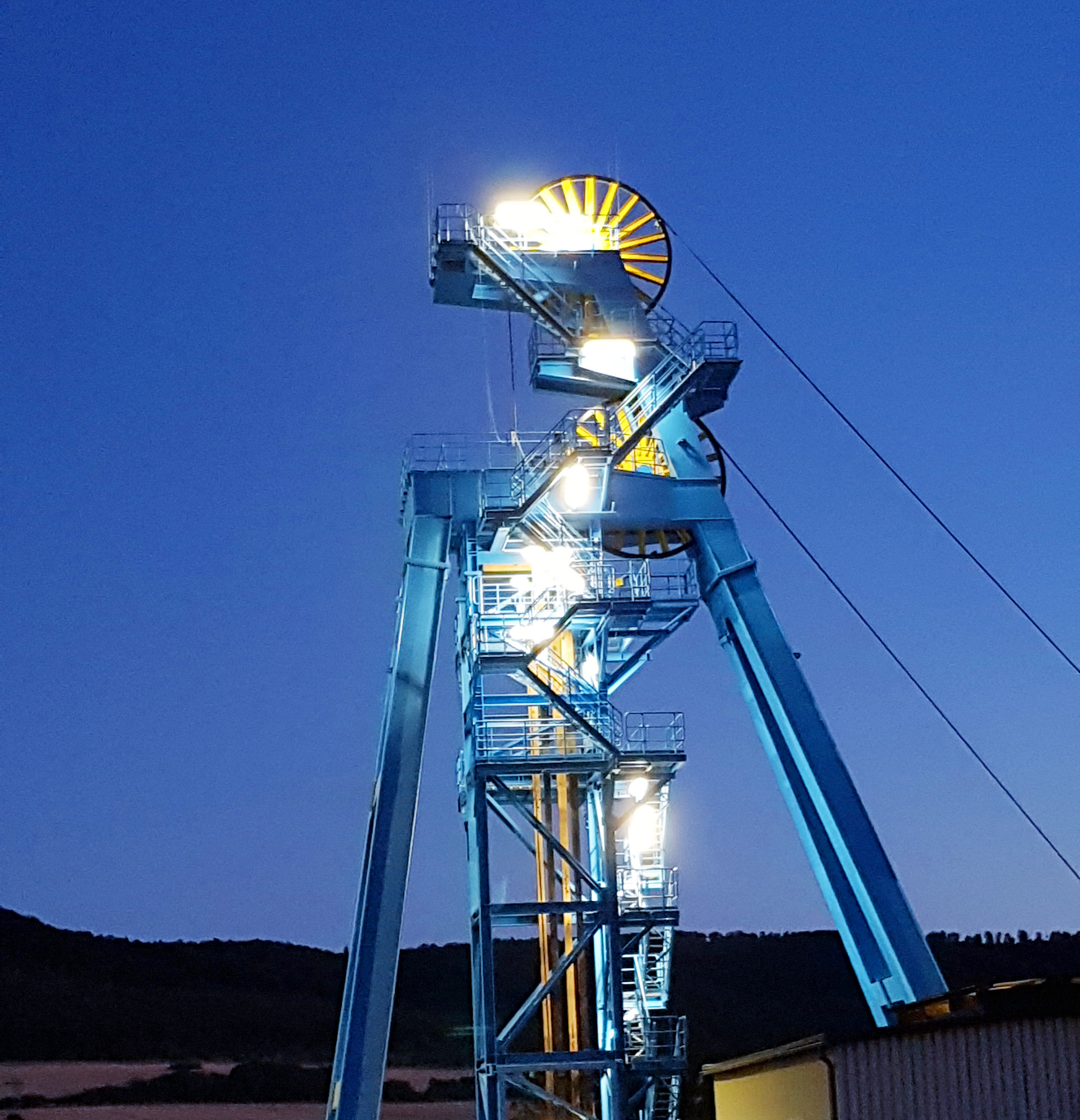 2017 wurde die in Nordhausen gefertigte Netzwerkbogenbrücke am Bøkfjord in Kirkenes/Norwegen eingebaut.