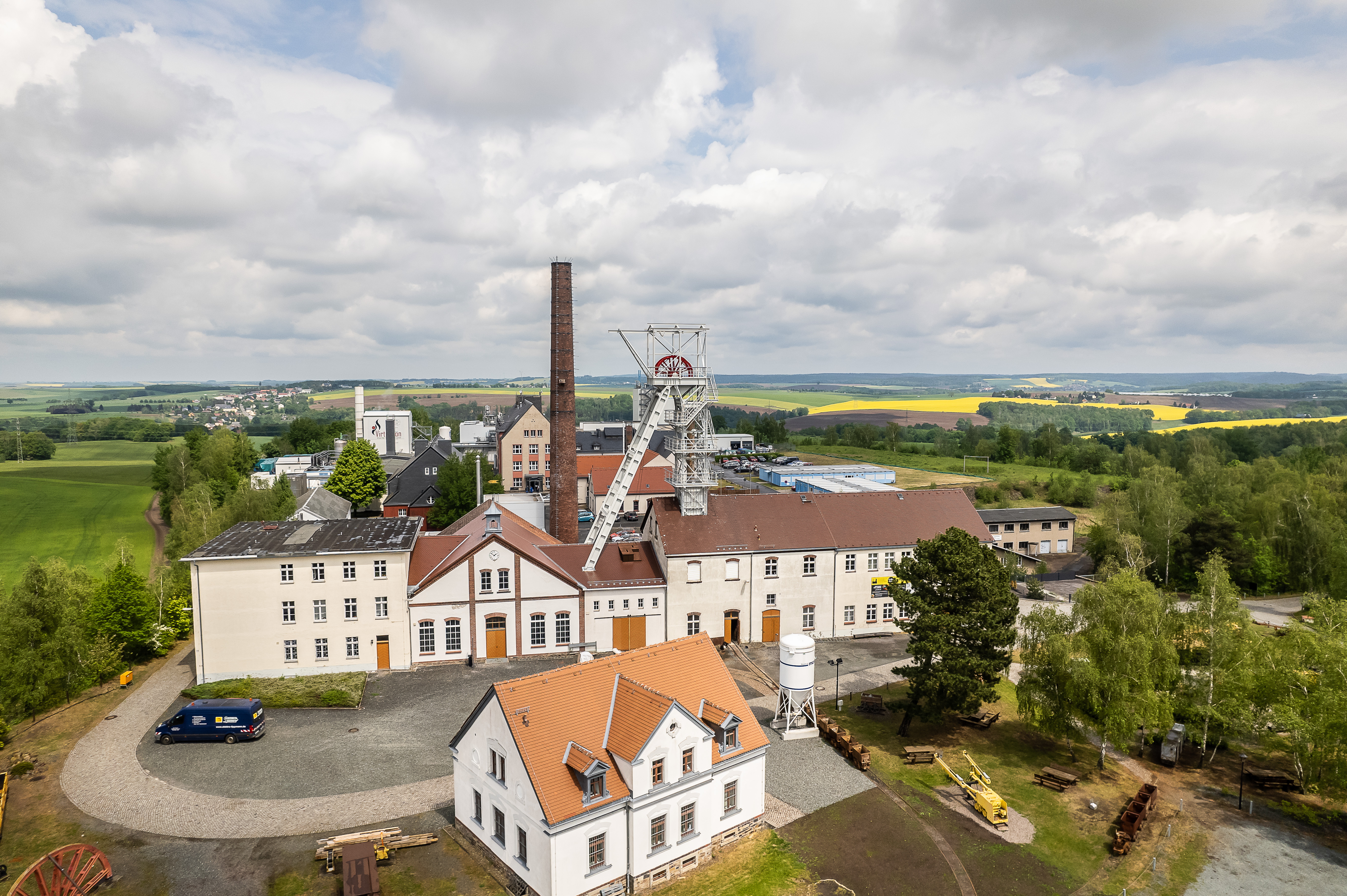 In Freiberg hat Schachtbau das denkmalgeschützte Fördergerüst der Grube Reiche Zeche baugleich ersetzt.