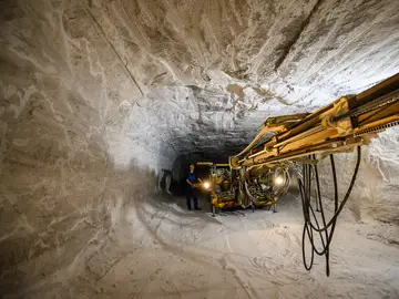 Zu den Bergbau-Dienstleistungen gehört unter anderem der Vortrieb