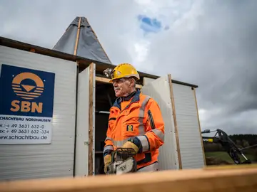2017 wurde die in Nordhausen gefertigte Netzwerkbogenbrücke am Bøkfjord in Kirkenes/Norwegen eingebaut. 