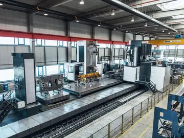 Am Standort Nordhausen betreibt Schachtbau seit 1992 einen Maschinenbau, der vorwiegend auf die Fertigung hochmoderner Komponenten für Spezialtiefbaugeräte ausgerichtet ist. Um Synergiepotenziale optimal zu nutzen, wurde der Maschinenbau 2015 in das Produktionsnetzwerk der BAUER Maschinen GmbH integriert.