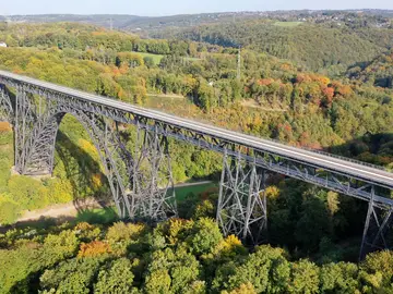 Von 2014 bis 2022 setzten die Stahlbauer von Schachtbau Nordhausen die höchste Eisenbahnbrücke Deutschlands instand. 
