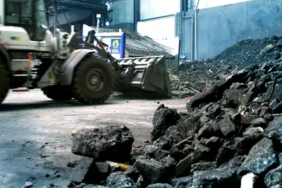 Bauer Resources is investing in new screening plants that enable the resource-saving reuse of excavated soil.