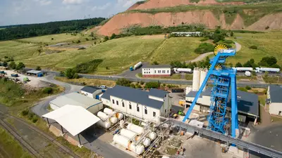 Am Schacht 5 in Sondershausen wurde das neue Fördergerüst mit minimaler Sperrpause montiert.
